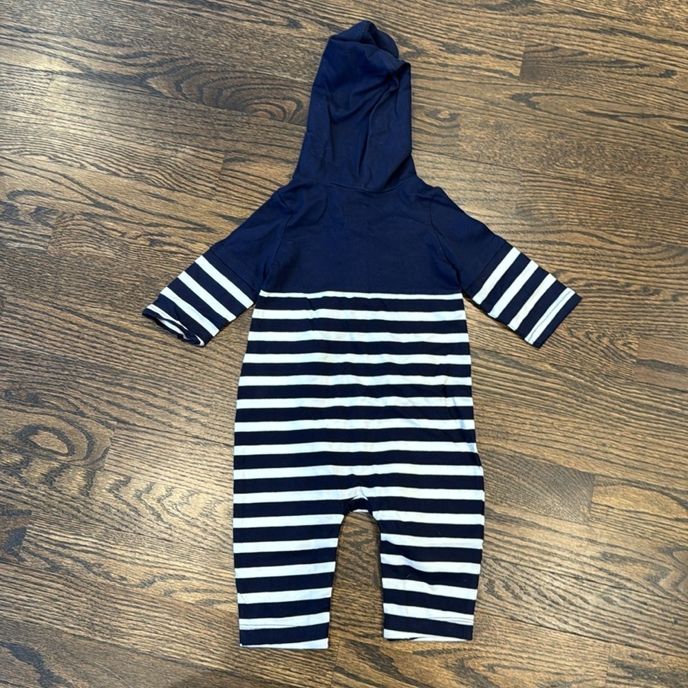 Baby Gap hooded stripe romper 3-6 months navy blue and white nwt - Picture 2 of 4